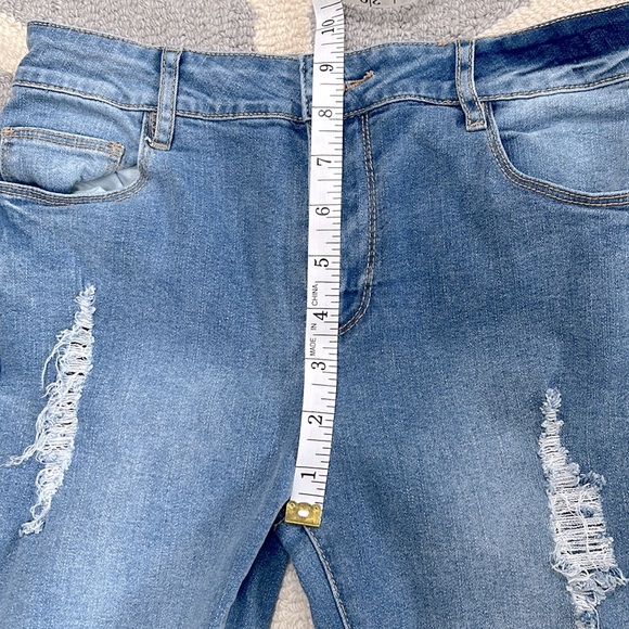 Forever 21 Girls Ripped Jeans, size 11/12 - Picture 7 of 9